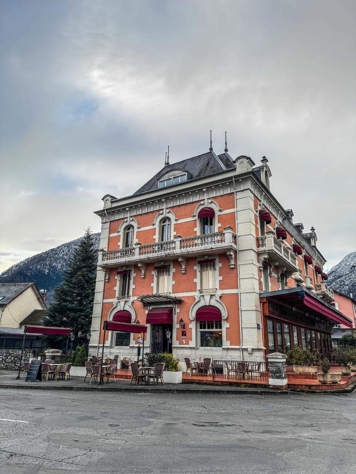 Grand Hôtel de France Pierrefitte-Nestalas Extérieur photo
